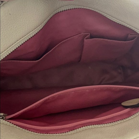 Cream Leather Coach Handbag - Picture 5 of 8